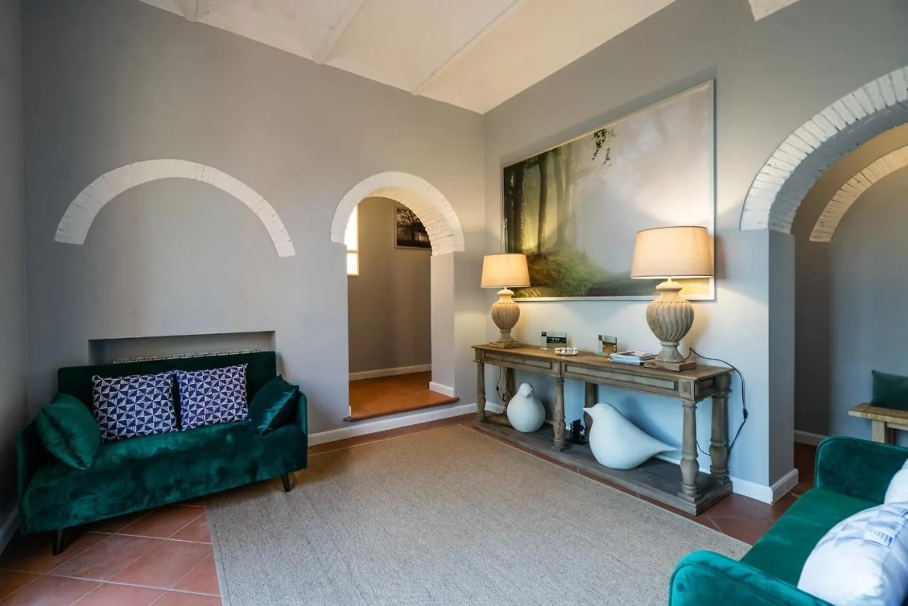 Villa Assolata Bucine 0*,  Italy
